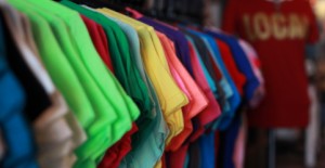 كيف تحقق الاستدامة ببيع القمصان؟!